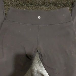Black 7/8 length lululemon leggings
